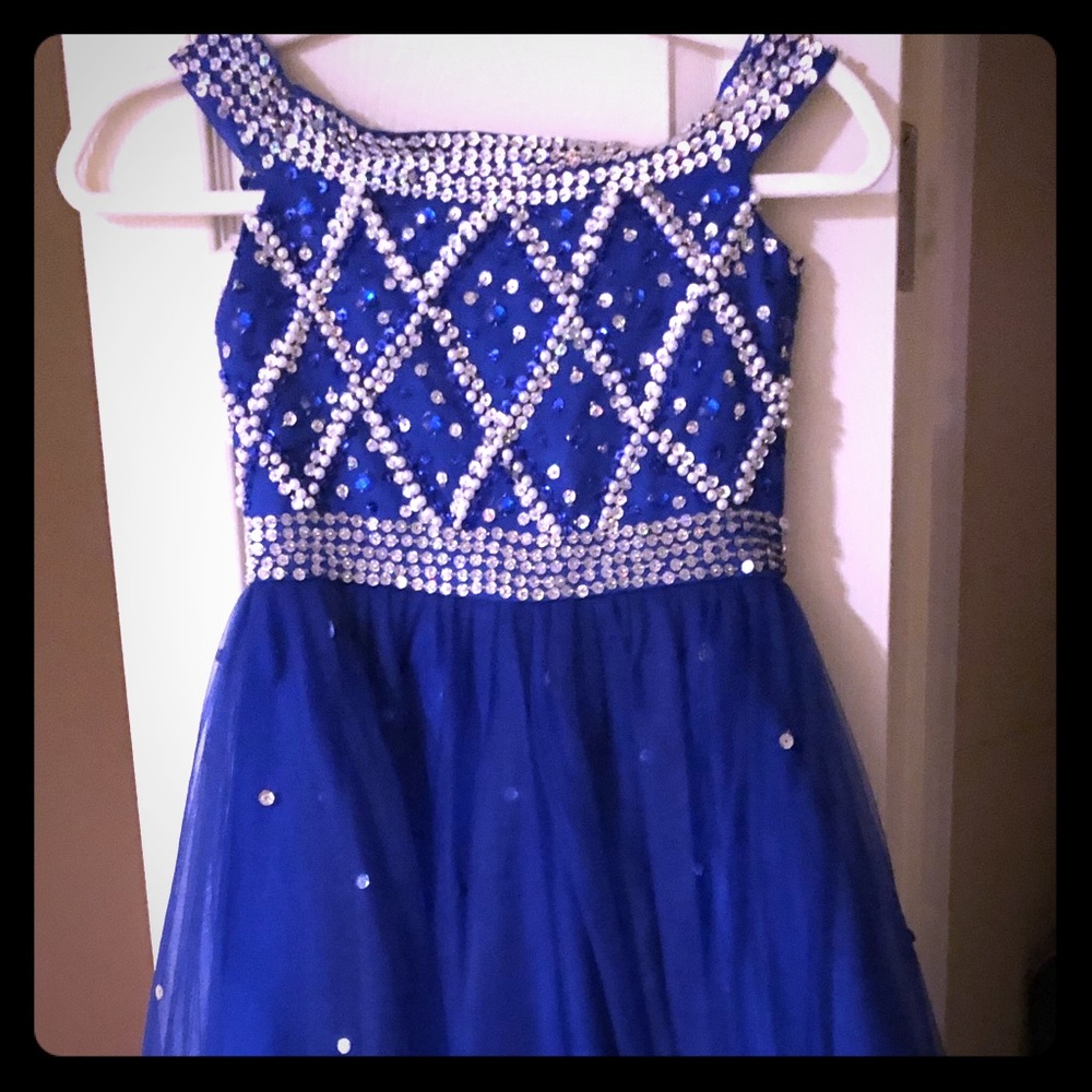 Youth ball gown little girl dress size 9/10